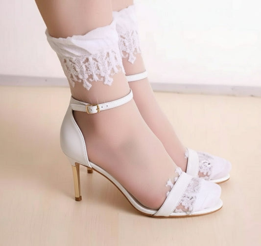 Embroidered lace and mesh women socks