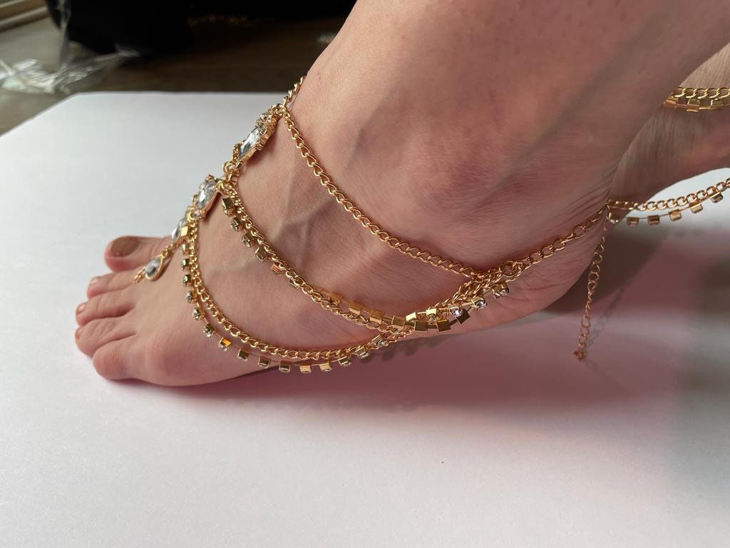 Barefoot sandals, wedding foot jewelry, bridal accessories,foot thong, Kundan Bead Bling Barefoot Sandals, crystal stones barefoot sandals