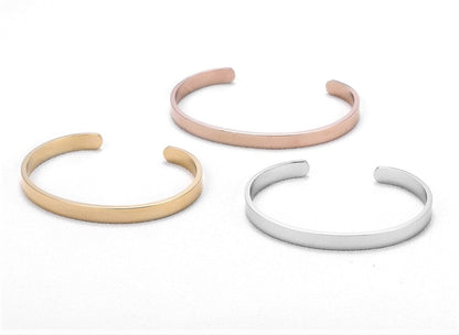 Engraved bracelet from Pigeon loves