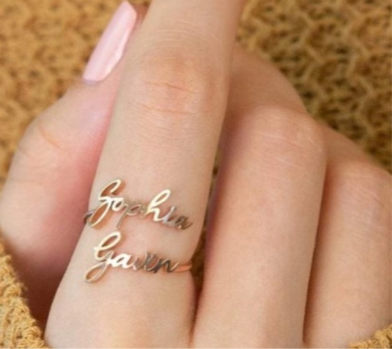 custom name ring
